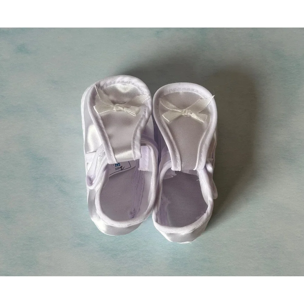 Infant White Satin Christening Baptism Crib Shoes‎ Booties with Bow Accent Sz 2